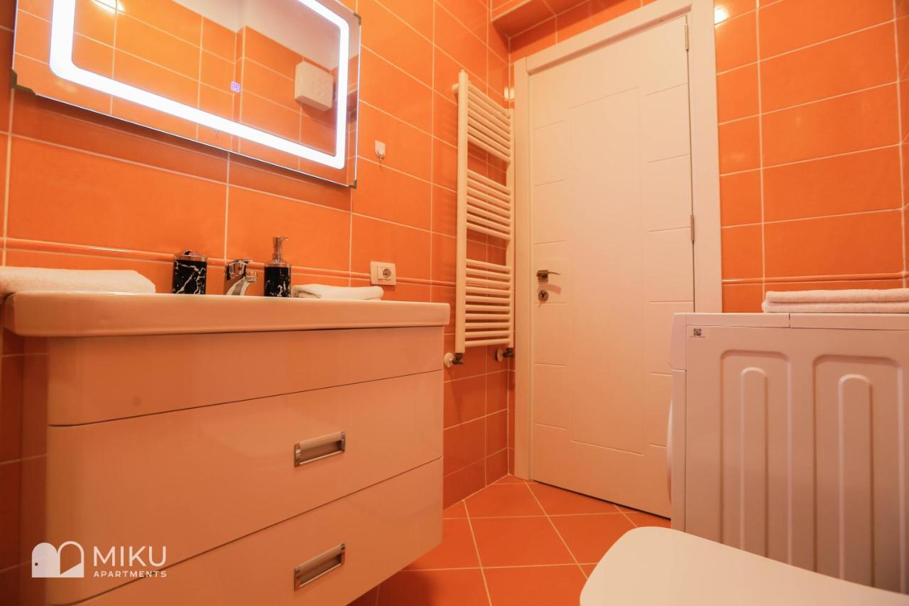 Miku Apartment - Perfect 1Bedroom At Komuna E Parisit Тирана Екстериор снимка